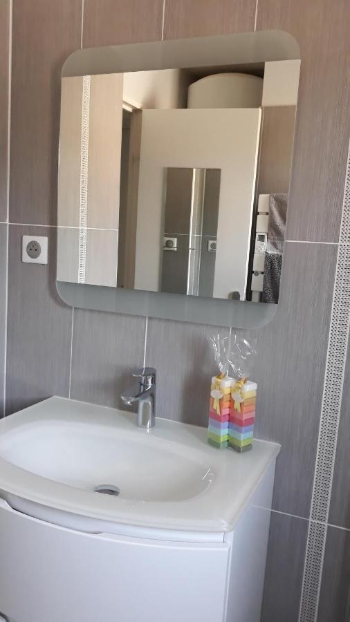 Pin-Rolland - Appartement 2 Chambres A 400M De La Plage Saint-Mandrier-sur-Mer Exteriör bild